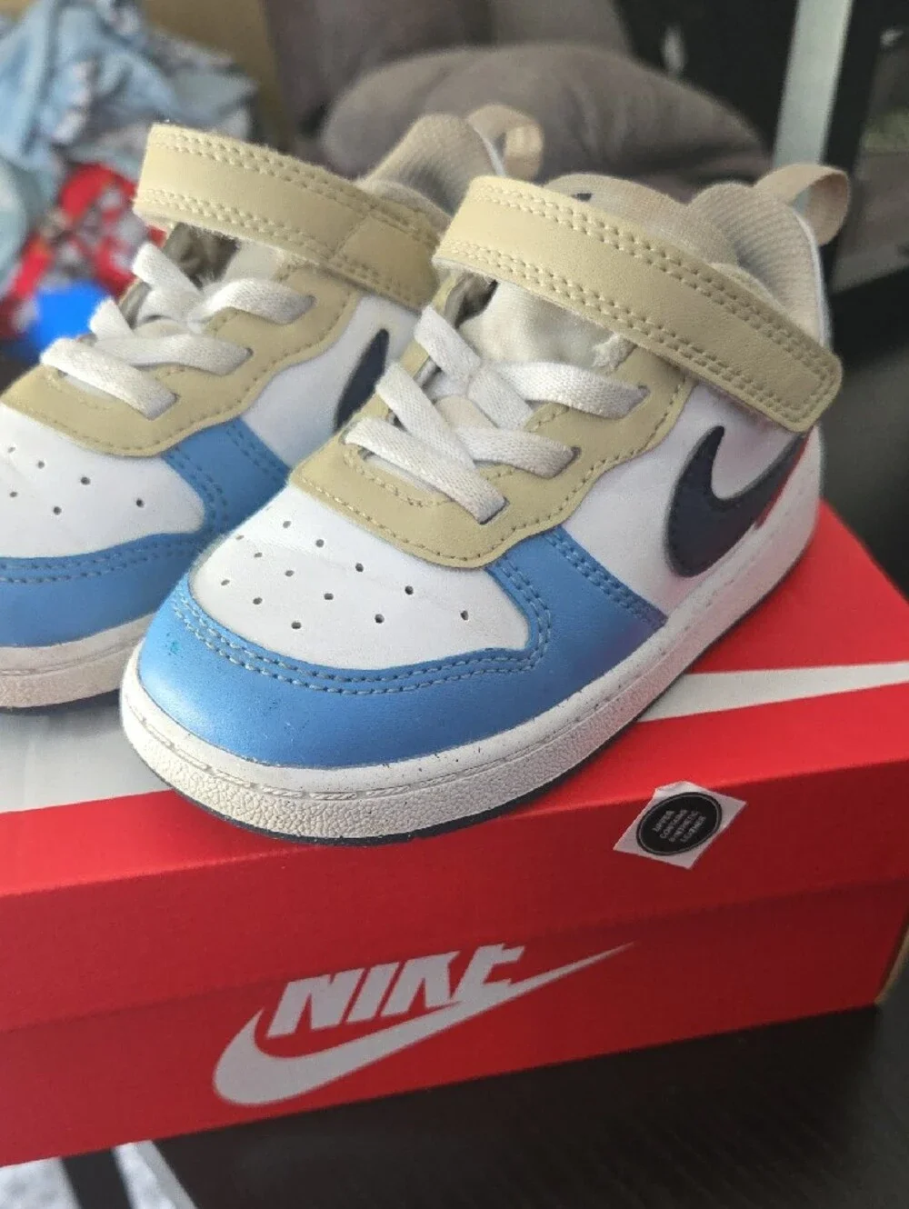 Nike Kids White Blue Navy Red Low-Top Court Sneaker